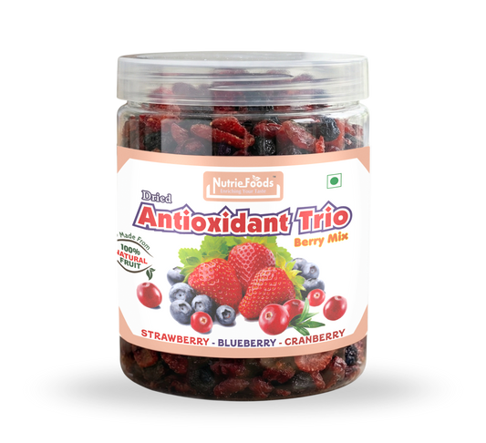 Nutriefoods Antioxidant Trio Berry Mix | Blended with Dried Strawberry, Blueberry and Cranberry